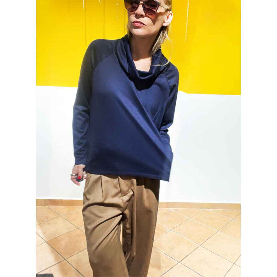 MARBLE - maglia 100% lana vergine con collo ciambella - colore blu