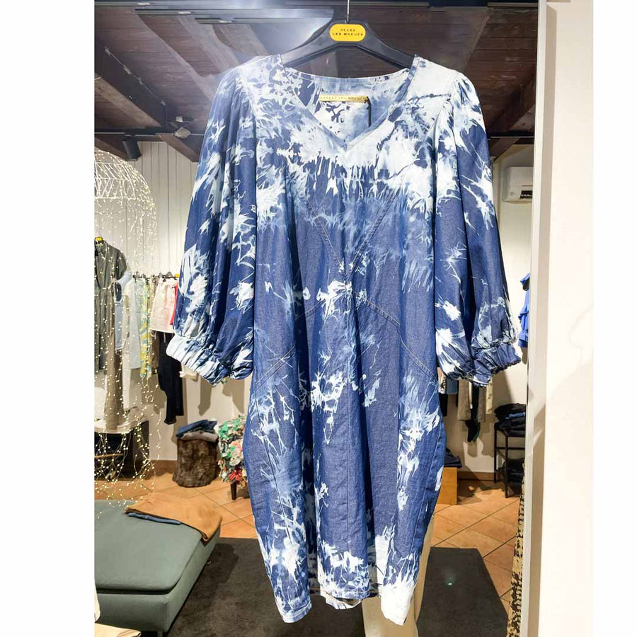 CRYSTAL TYE DYE