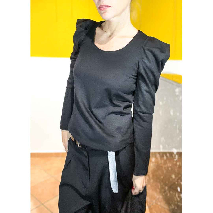 MARQUES - Maglia 100%lana sottile colore nero con motivo spalle