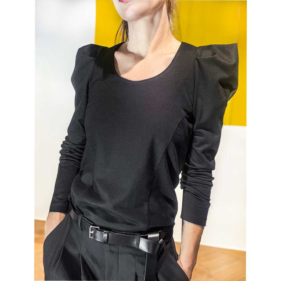 MARQUES - Maglia 100%lana sottile colore nero con motivo spalle
